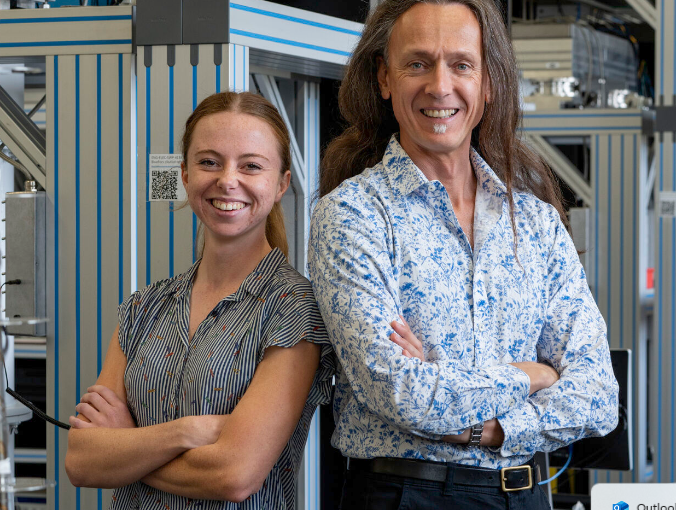 SQA alumna Holly Stemp wins the 2025 Malcolm Chaikin Prize for Research Excellence in Engineering at UNSW.